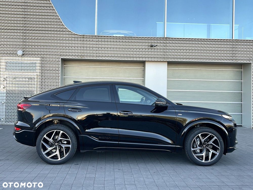 Audi Q6 e-tron - 22