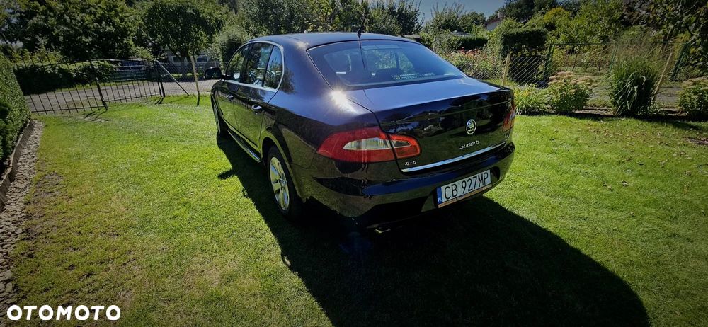 Skoda Superb 2.0 TDI 4x4 Elegance - 4