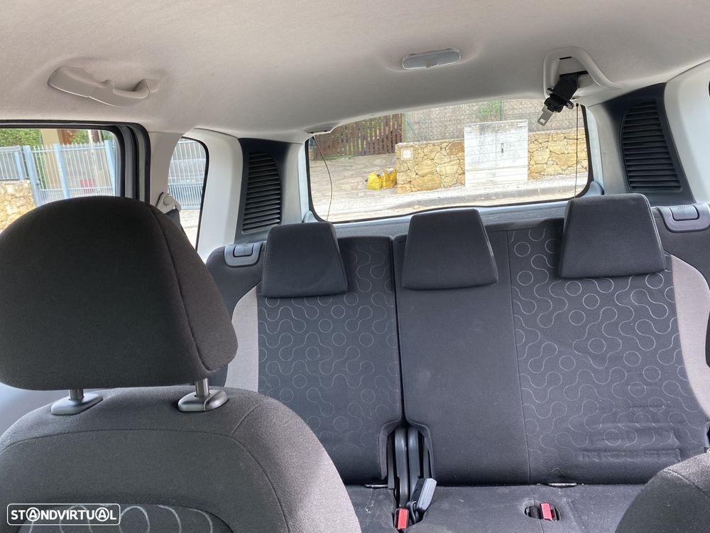 Citroën C3 Picasso 1.6 HDi Attraction - 4