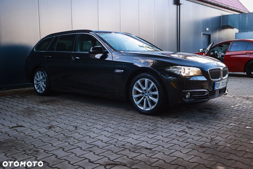BMW Seria 5 525d Sport-Aut Luxury Line - 15