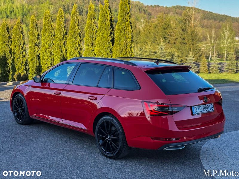 Skoda Superb 2.0 TDI Sportline - 33