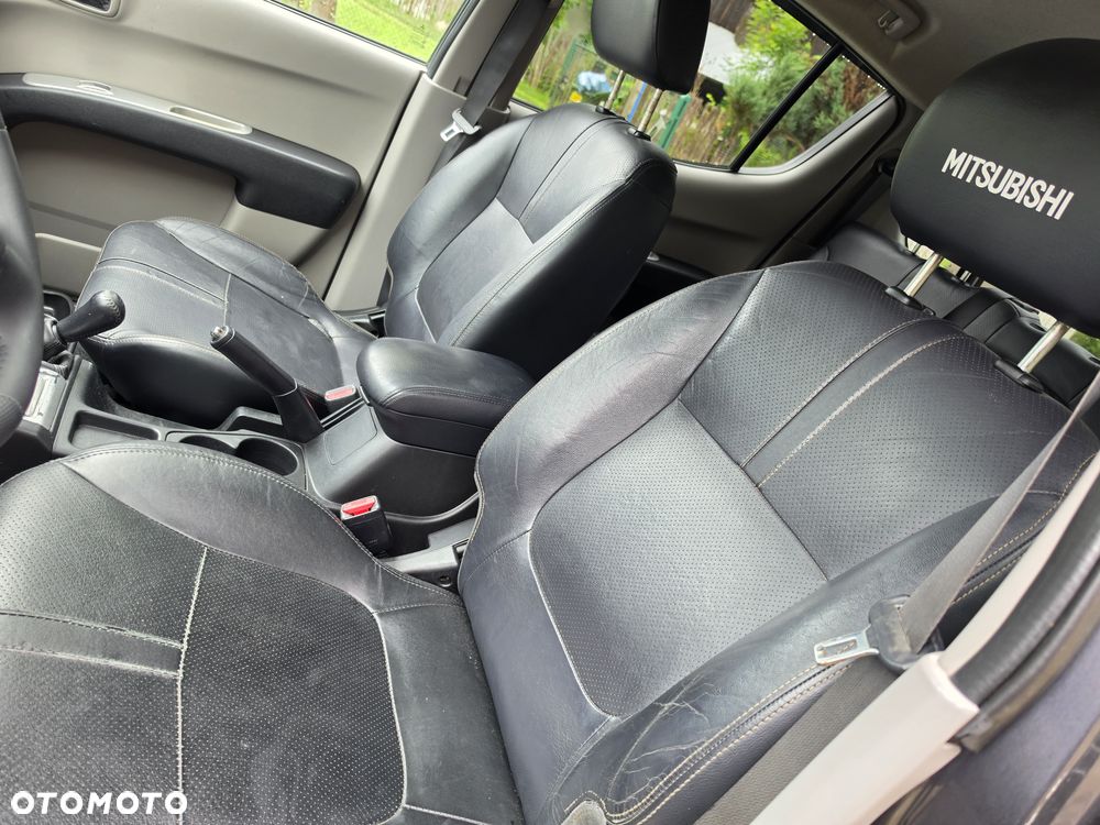 Mitsubishi L200 - 26