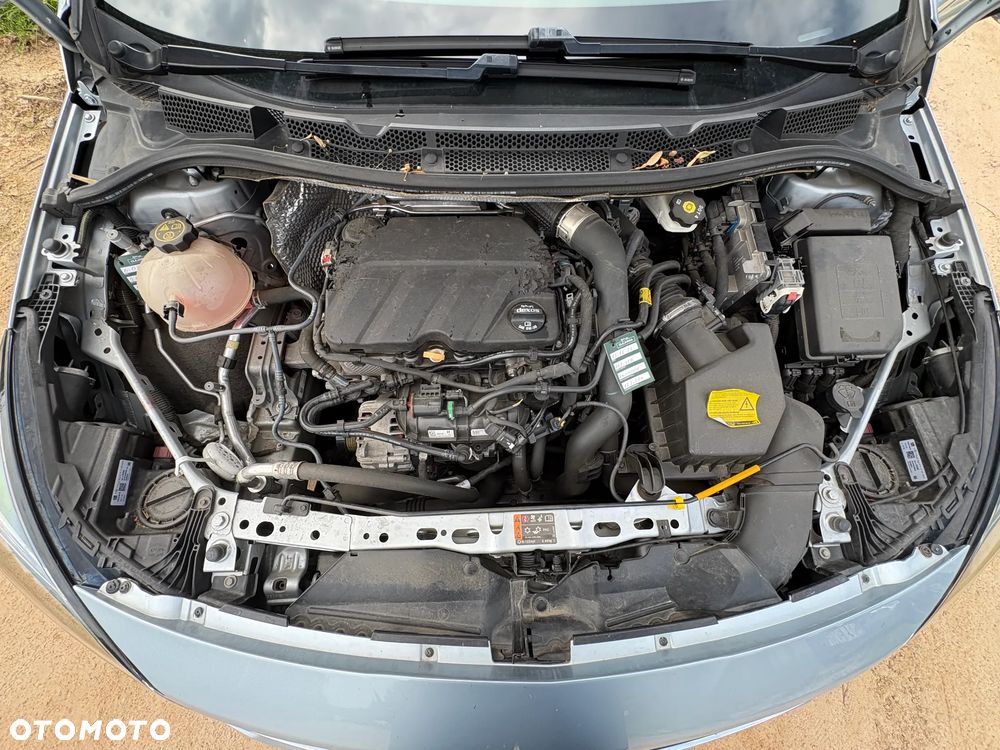 Opel Astra 1.2 T Edition S&S - 12