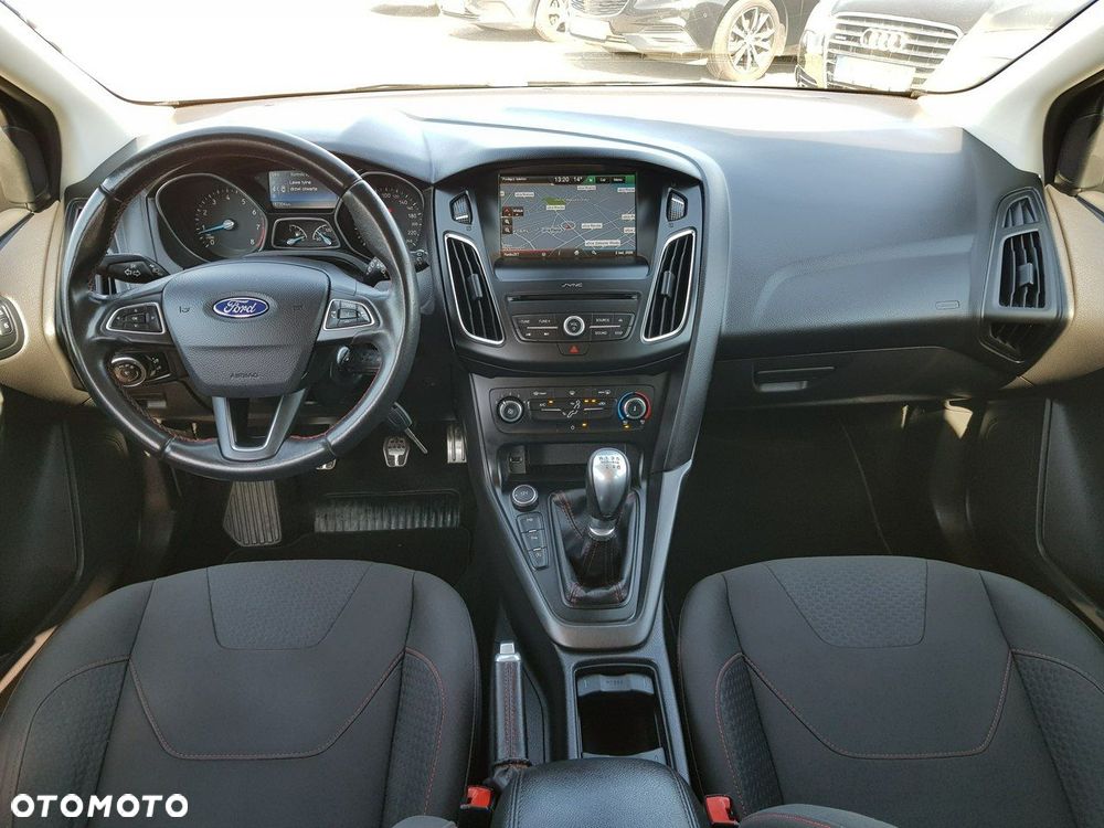 Ford Focus 1.5 EcoBoost STart-Stopp-System ST-LINE - 12