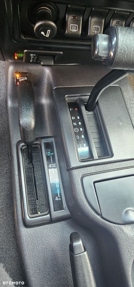 Jeep Cherokee - 18