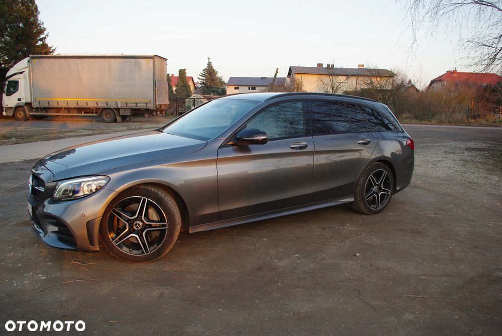 Mercedes-Benz Klasa C 300 d T 9G-TRONIC AMG Line - 3