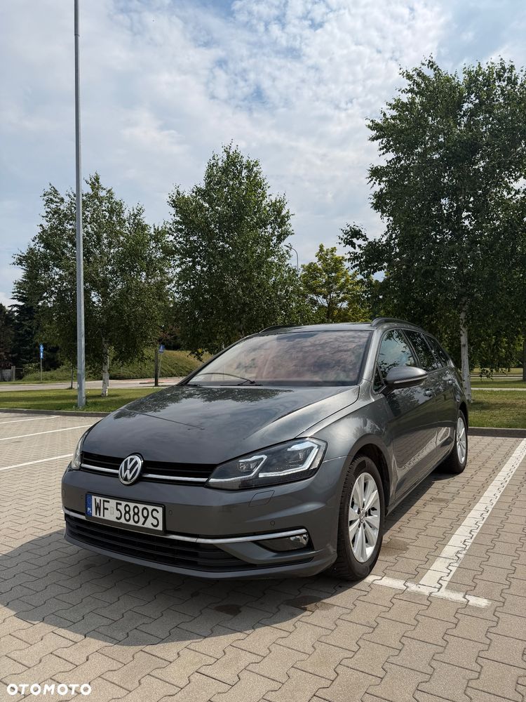 Volkswagen Golf - 6