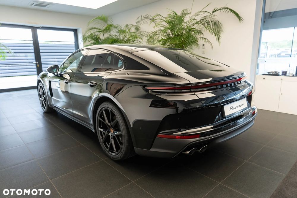 Porsche Panamera 4 - 3