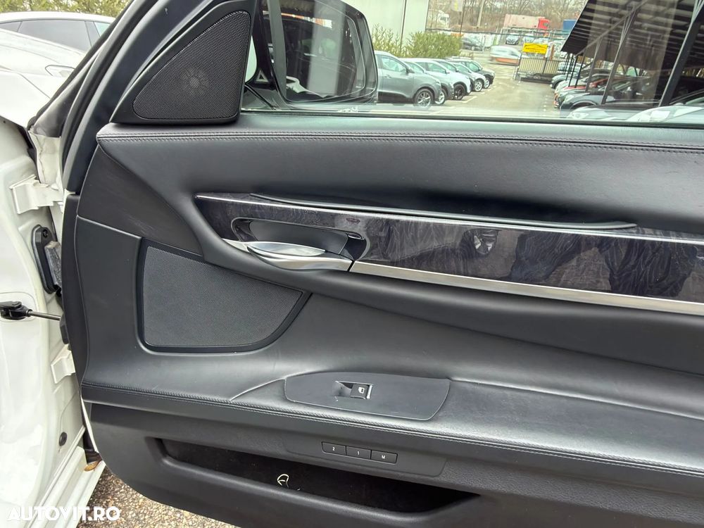 BMW Seria 7 740d - 7