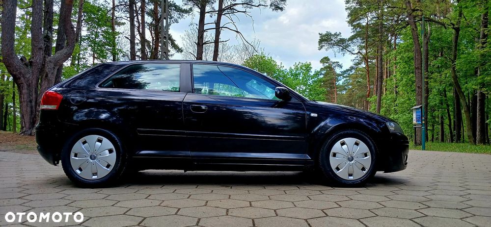 Audi A3 3-drzwiowe 1.6 Attraction - 8