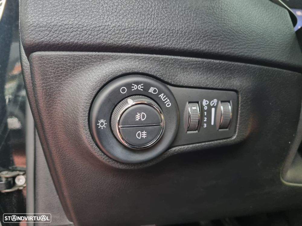 Jeep Compass 1.6 M-Jet Limited - 30