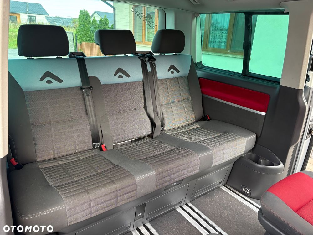 Volkswagen Multivan - 20