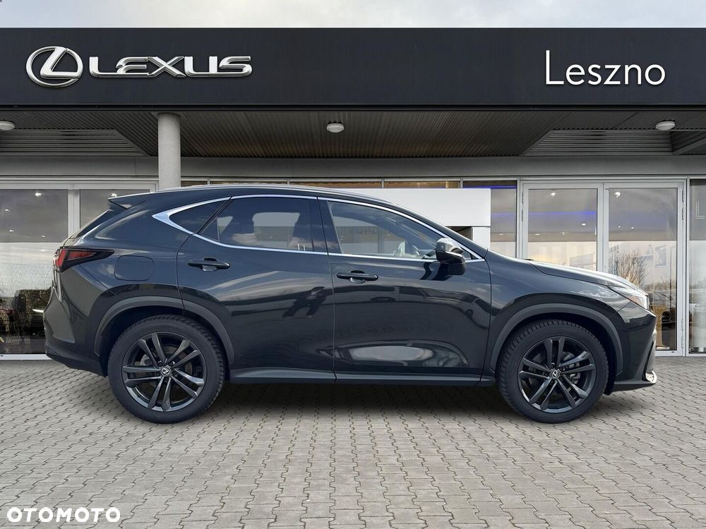 Lexus NX - 9