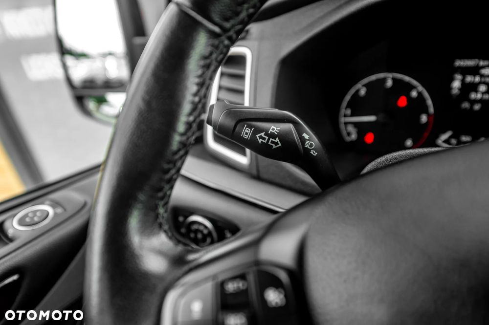 Ford Tourneo Custom 2.0 EcoBlue L1 Titanium SelectShift - 19