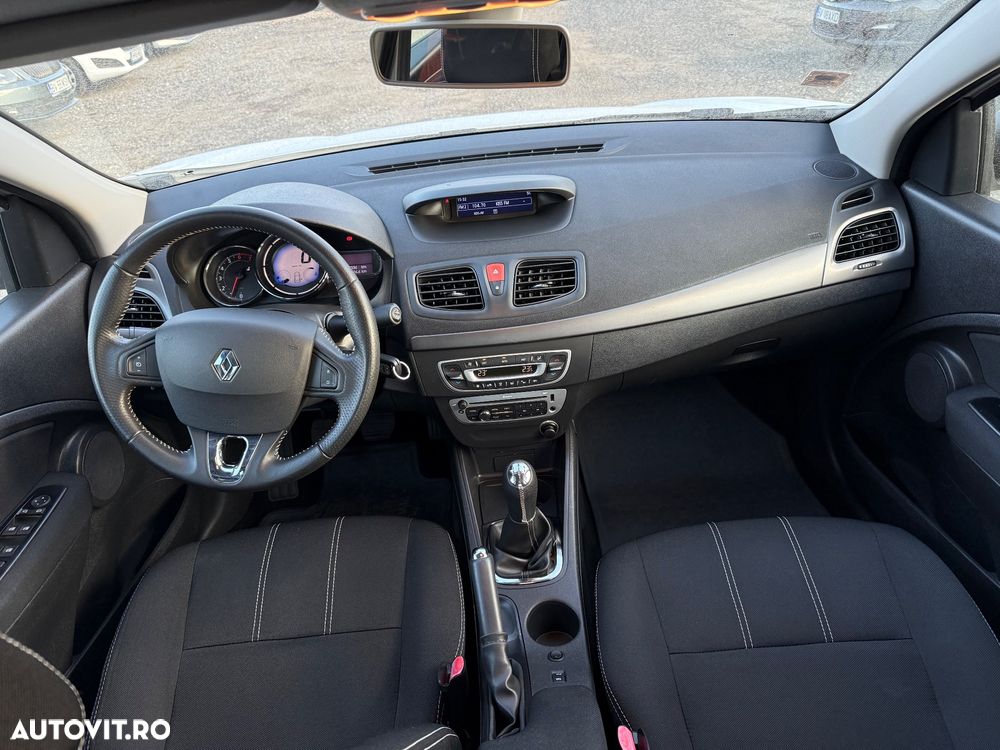 Renault Fluence 1.6 Privilege - 10