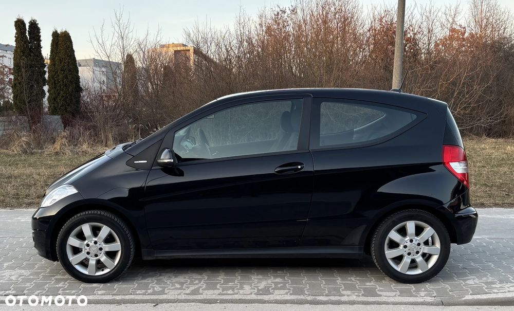 Mercedes-Benz Klasa A 160 BlueEFFICIENCY Elegance Special Edition - 40