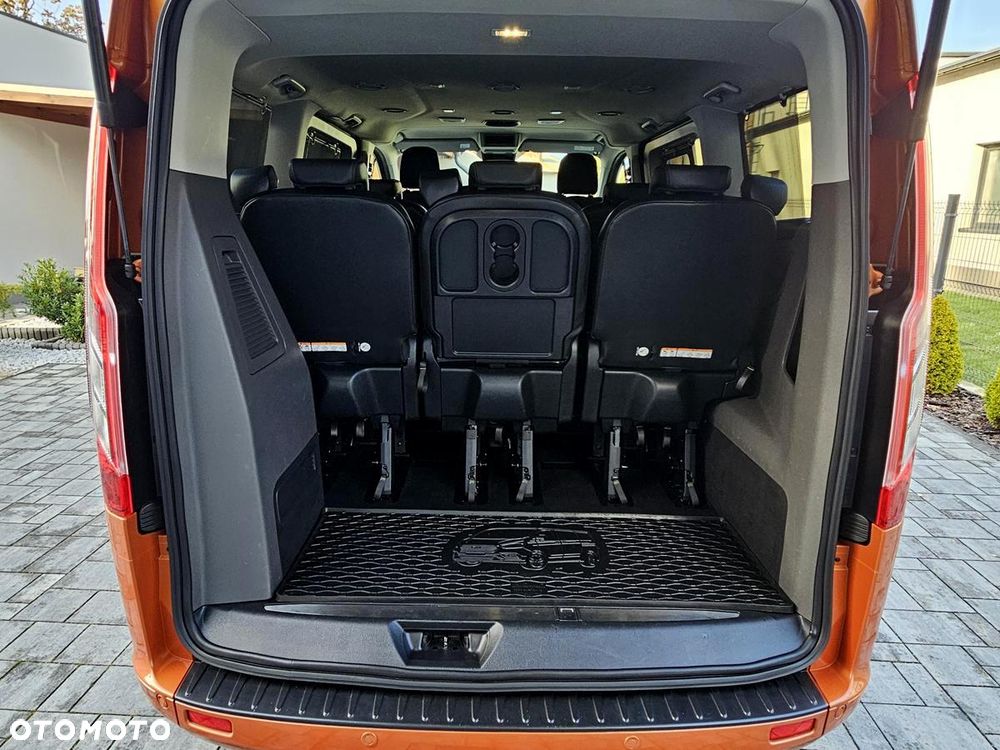 Ford Tourneo Custom 2.0 EcoBlue L1 Titanium X SelectShift - 32