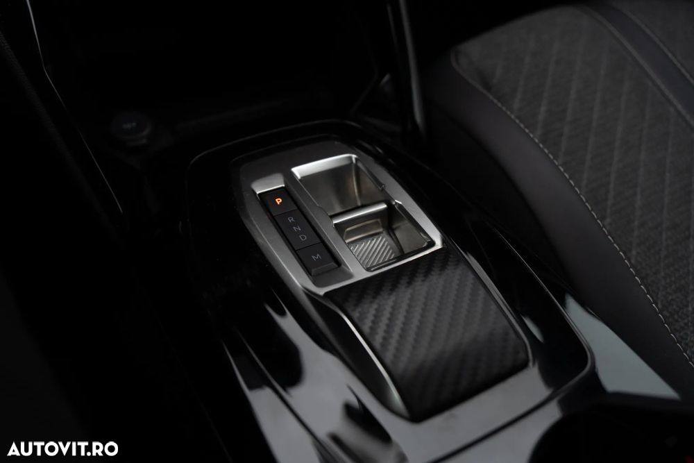 Peugeot 2008 1.2 L PureTech STT EAT8 Allure - 25