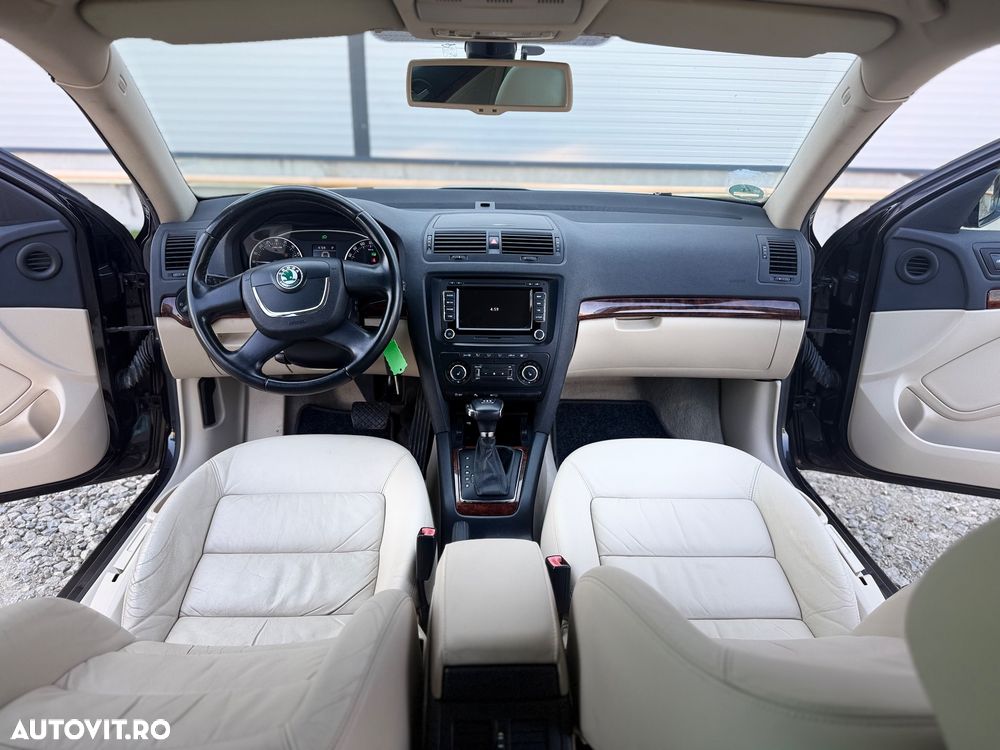 Skoda Octavia 1.6 TDI DPF DSG Elegance - 9