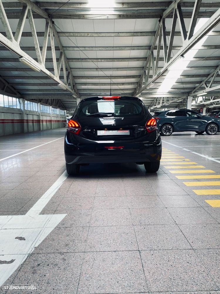 Peugeot 208 PureTech 110 Stop & Start Allure - 28