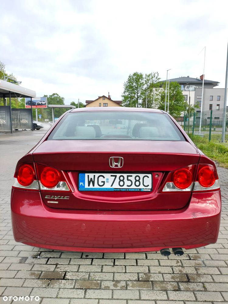 Honda Civic 1.8 Comfort - 11