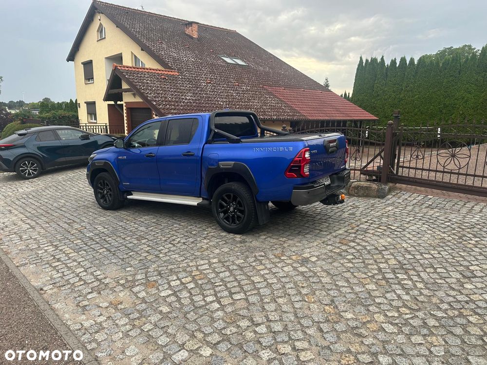 Toyota Hilux 2.8 D-4D Double Cab Invincible Sport 4x4 - 4