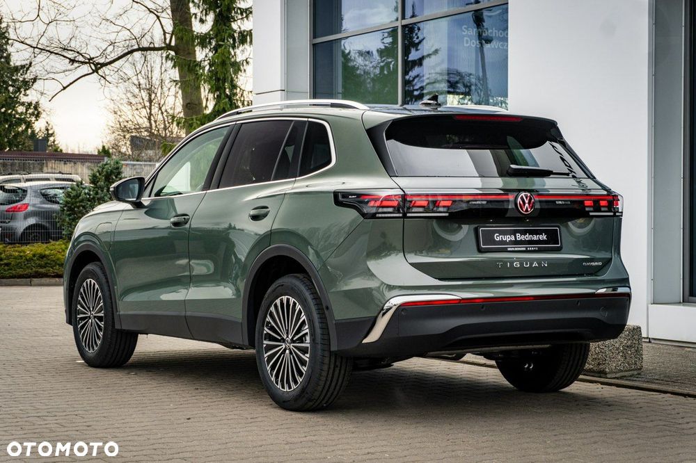 Volkswagen Tiguan - 9