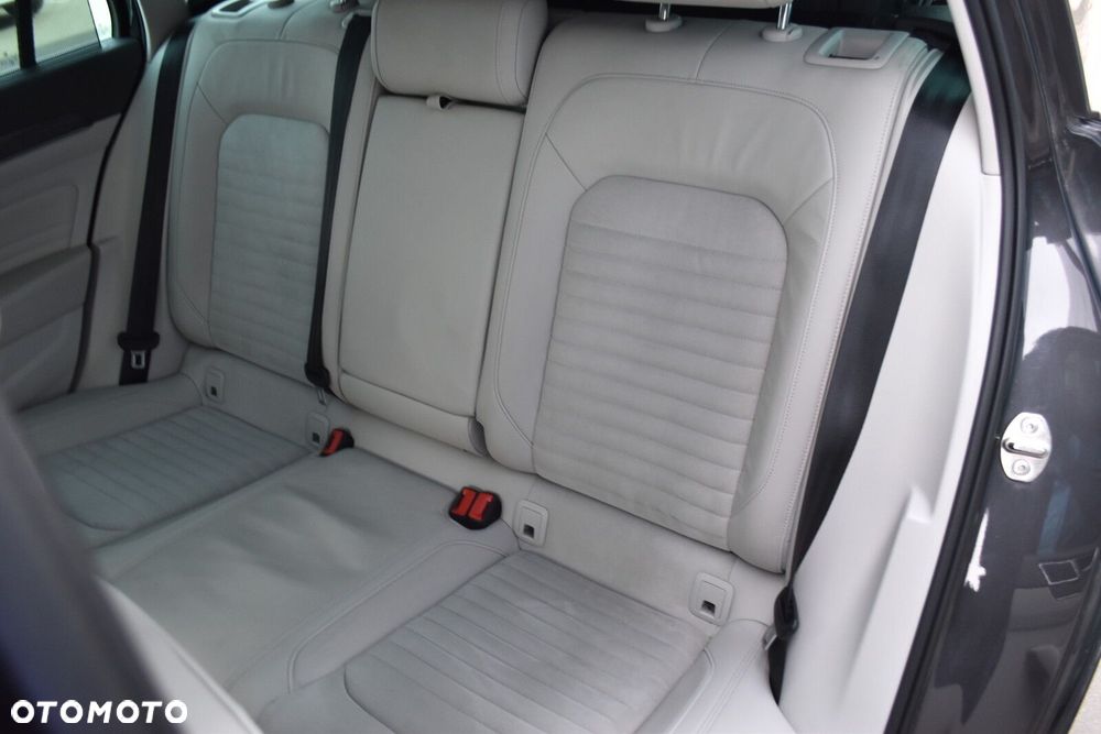 Volkswagen Passat Variant 1.5 TSI EVO Elegance DSG - 30