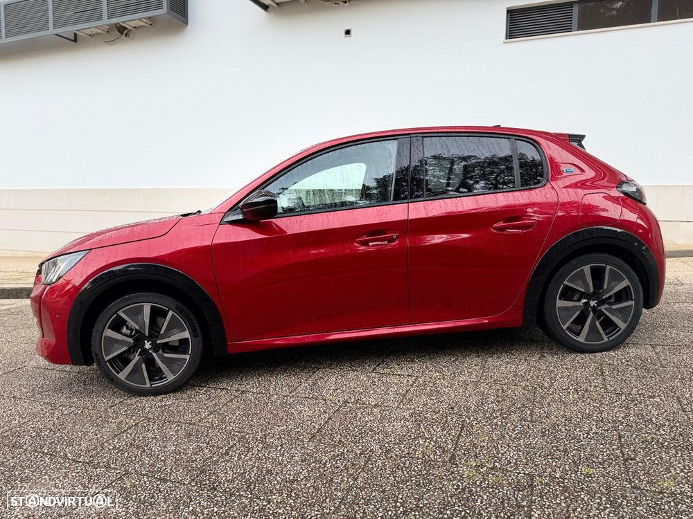 Peugeot e-208 GT - 17