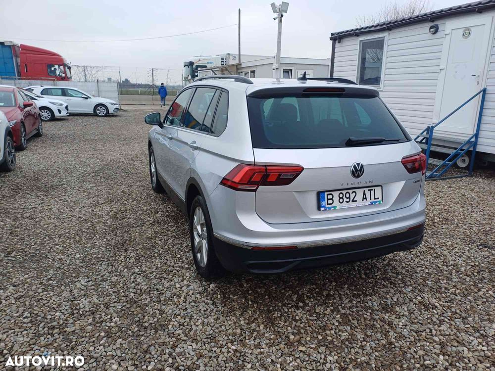 Volkswagen Tiguan - 5