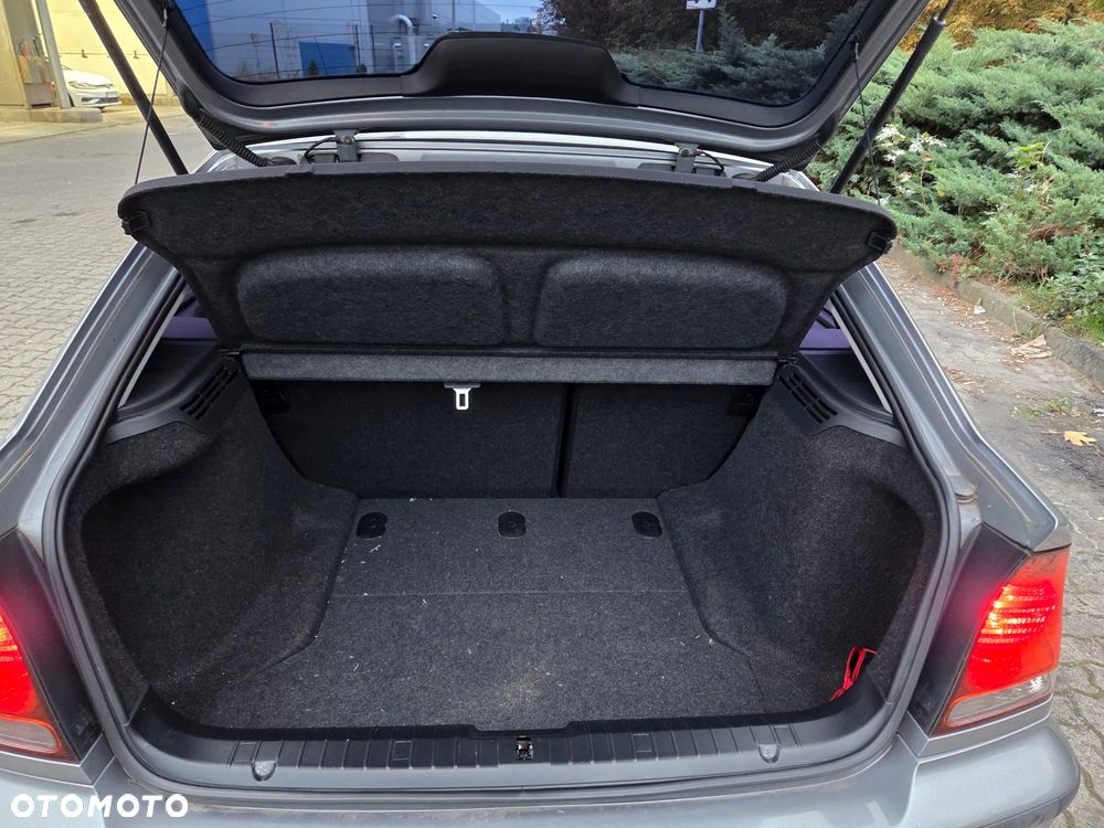 BMW Seria 3 316ti - 11