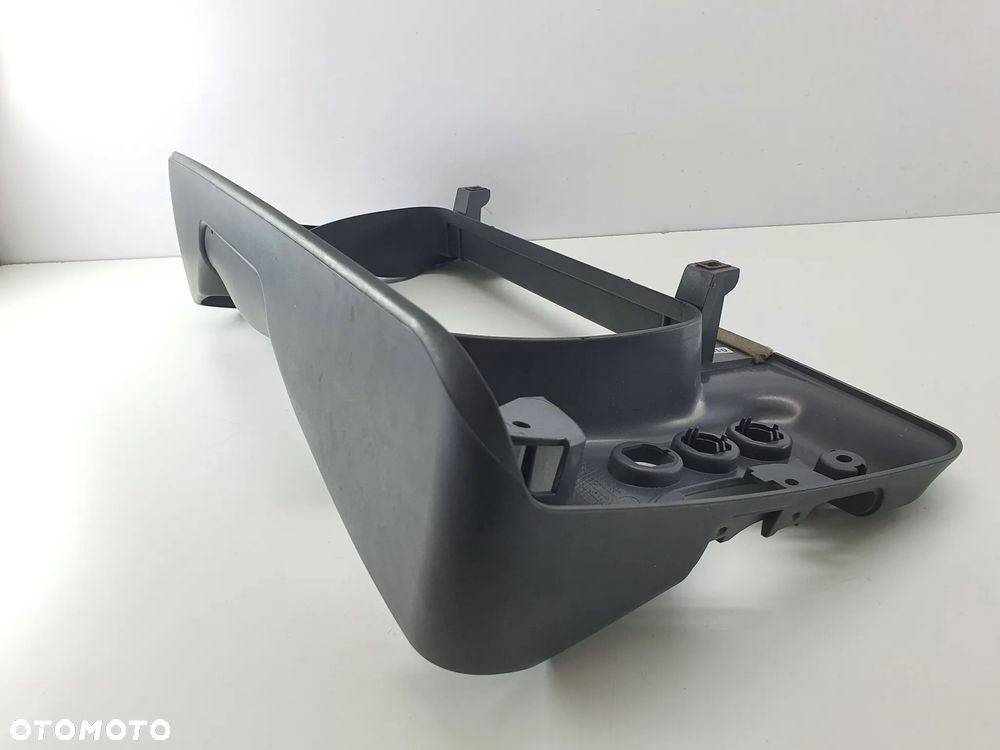 OBUDOWA OSLONA RAMKA LICZNIKA EU  IVECO EUROCARGO - 8