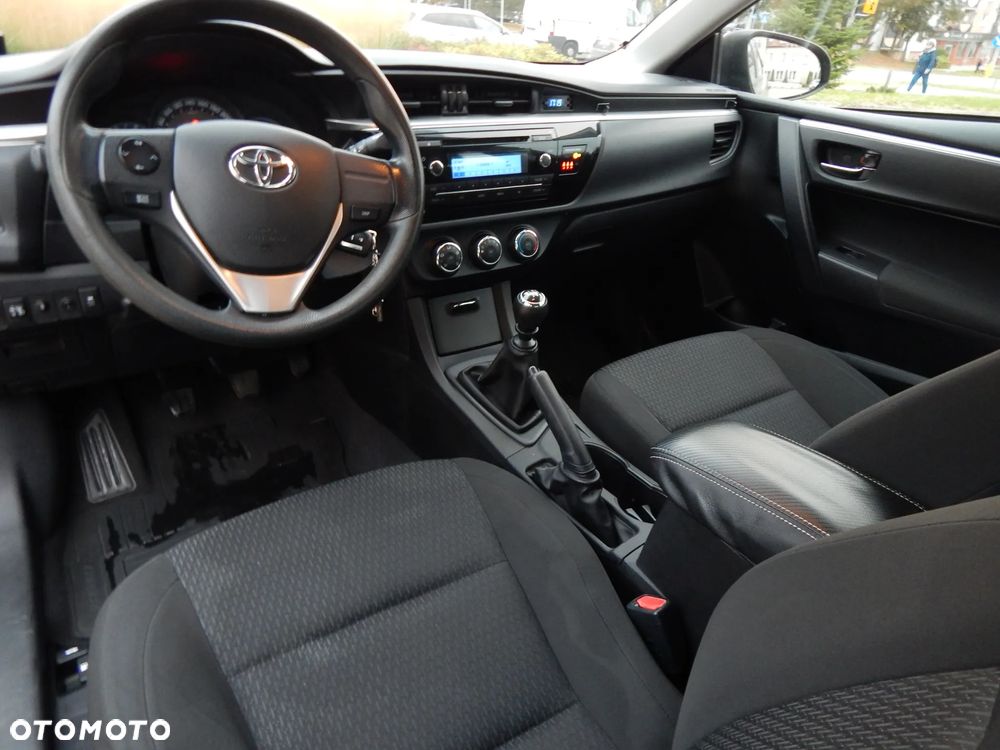 Toyota Corolla 1.6 Luna - 27