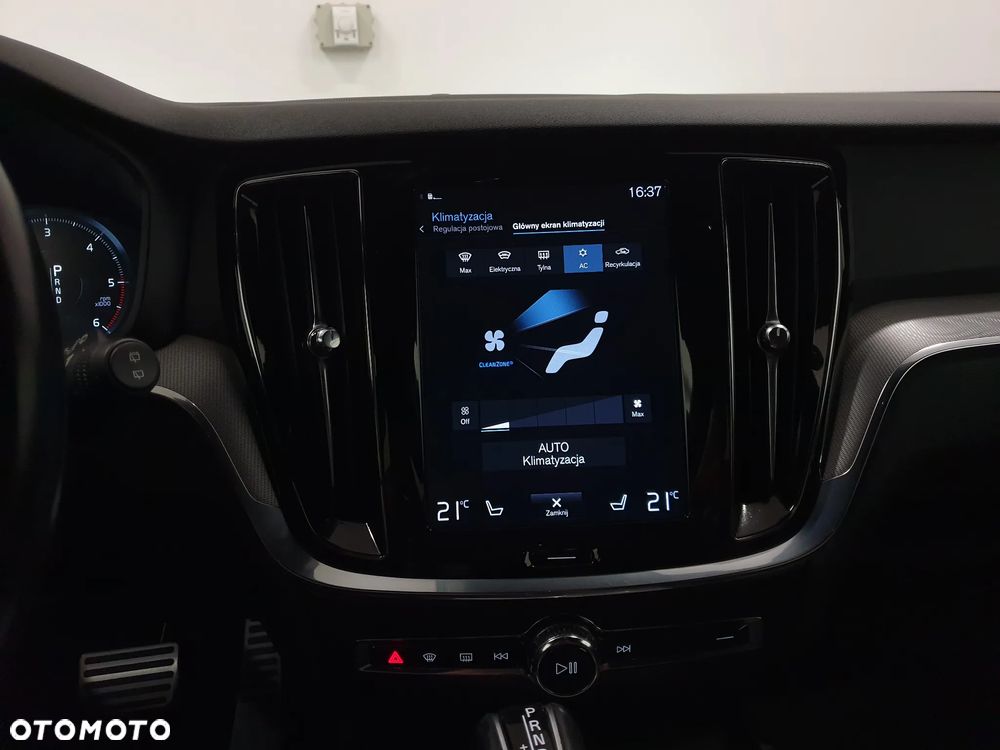 Volvo V60 D3 Geartronic R-Design - 20