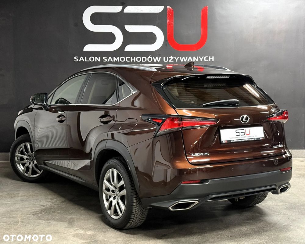 Lexus NX 300 Comfort AWD - 4