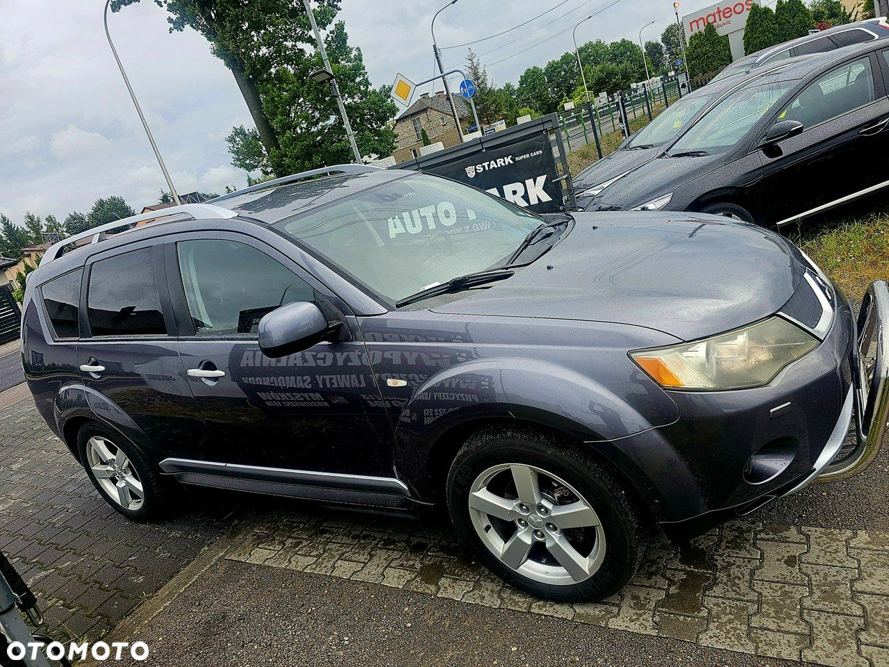 Mitsubishi Outlander 2.0 DID Intense + - 9