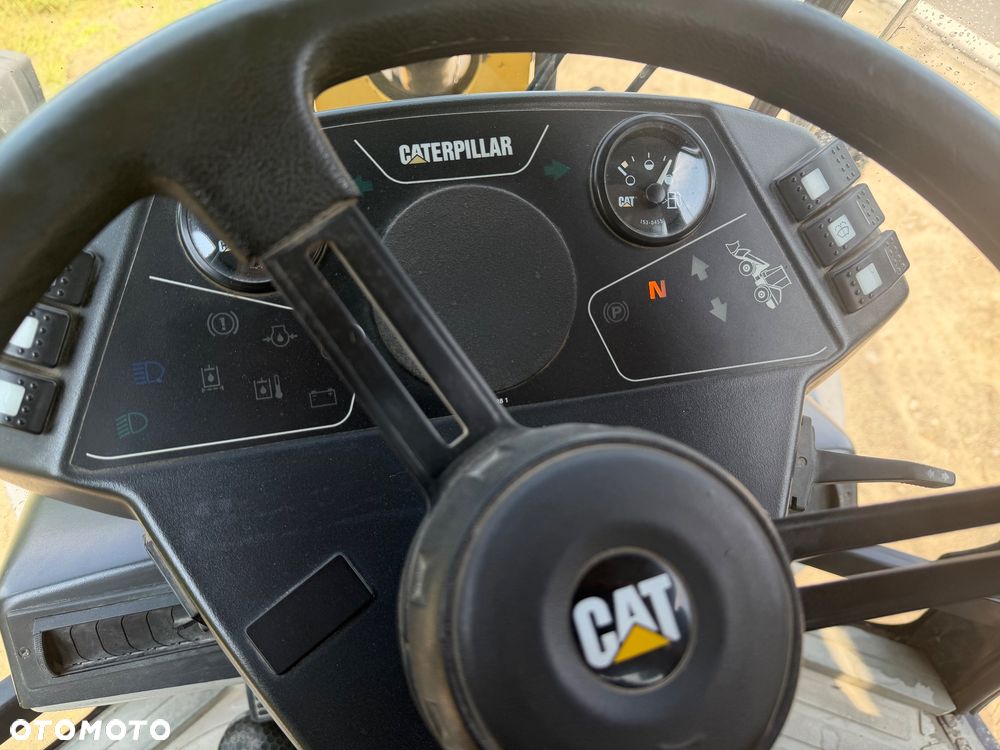 Caterpillar 906 - 7