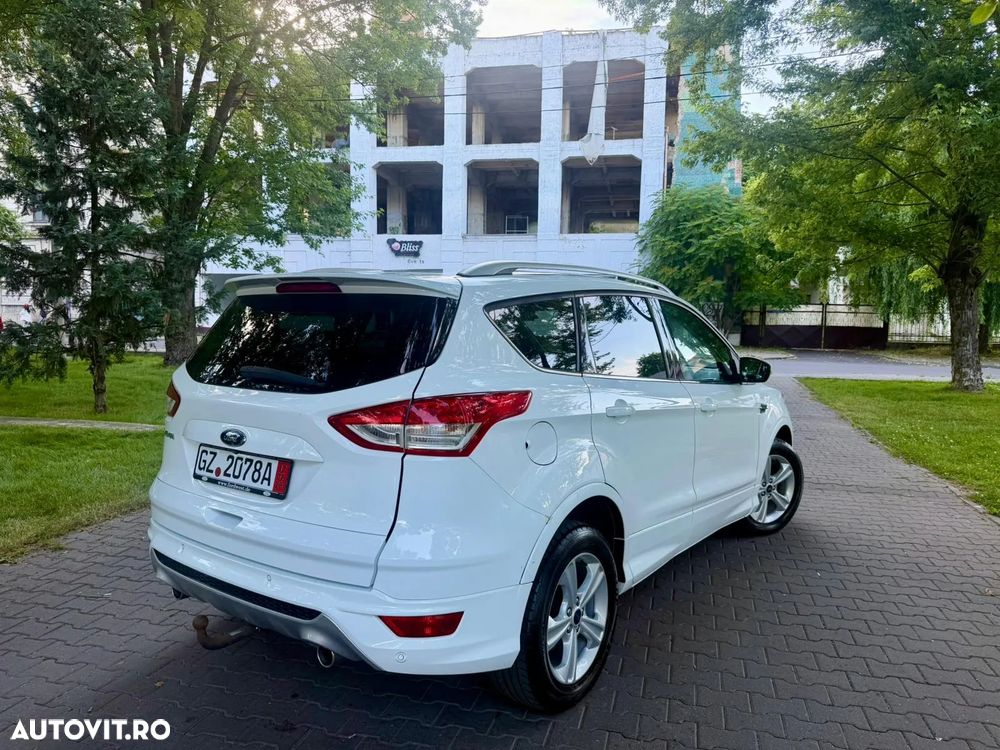 Ford Kuga 2.0 TDCi 4WD Powershift ST-Line - 3