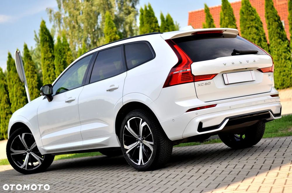 Volvo XC 60 B4 D Ultimate Dark - 12