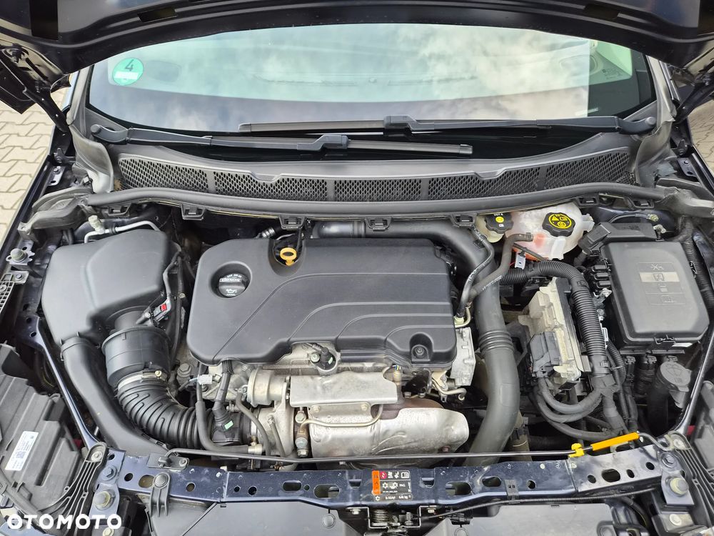 Opel Astra 1.4 Turbo Innovation - 21