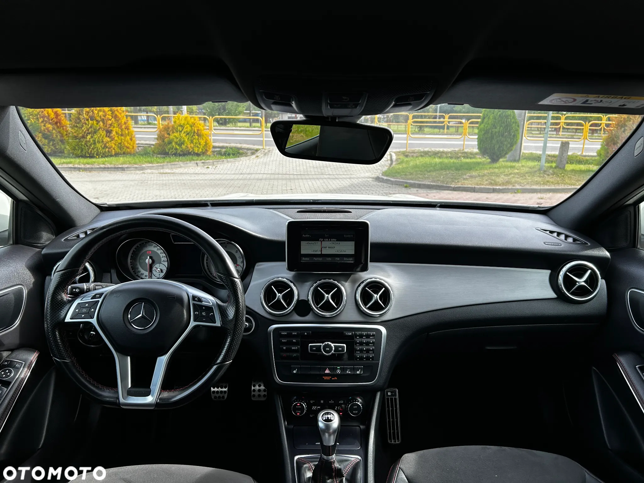 Mercedes-Benz GLA 180 d AMG Line - 19