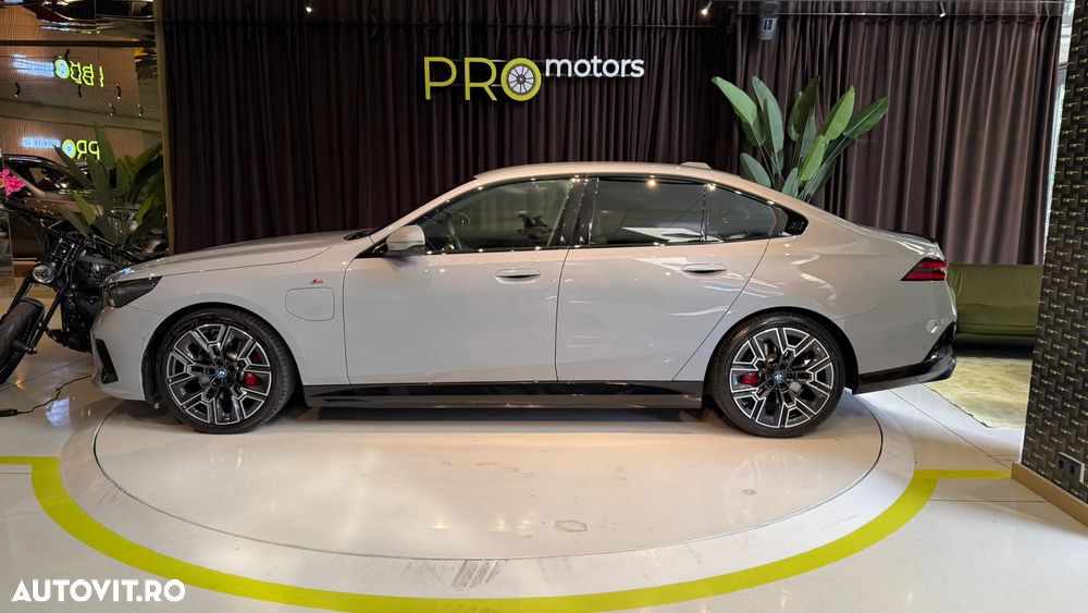 BMW Seria 5 530e Aut. - 7