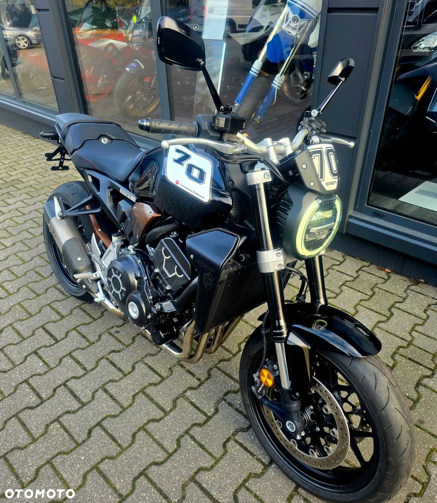 Honda CB - 24