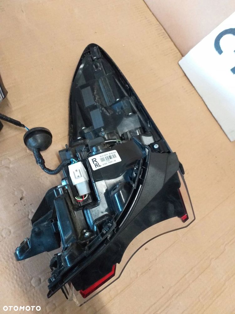 Toyota CHR C-HR lampa tył prawa led tylna - 2