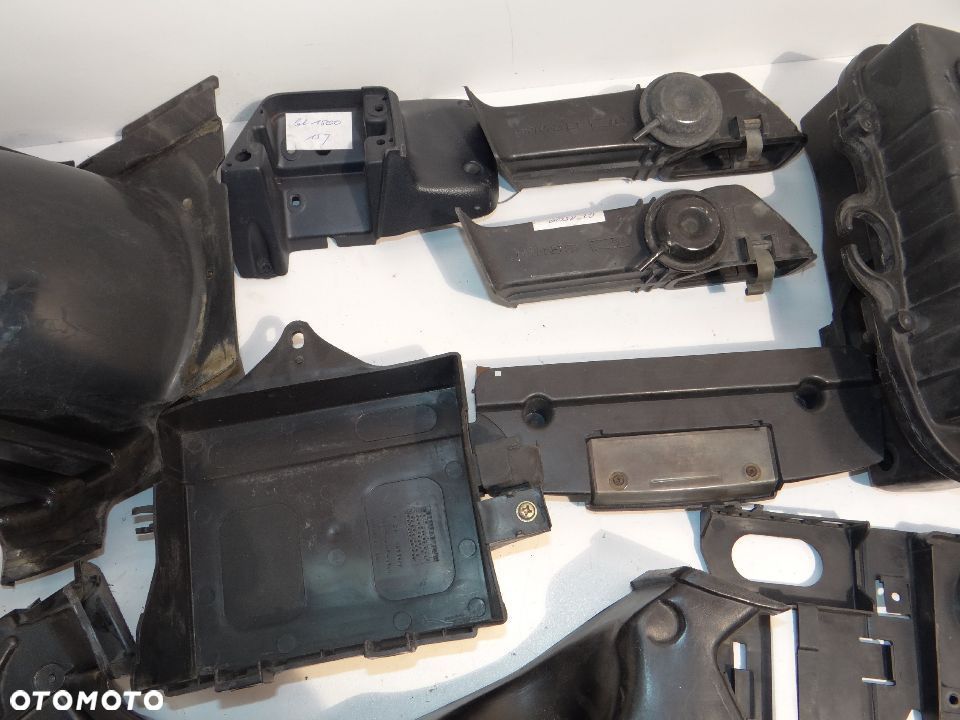 GL 1500 Goldwing blotnik nadkole owiewka boczek pokrywa kufra plastik wypełnienie airbox H2154 - 7