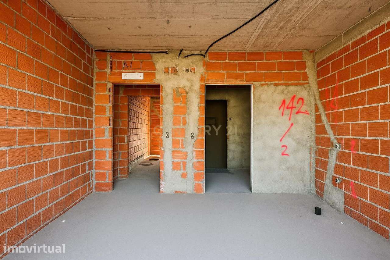 Apartamento  T2 com varandas + 2 lugares de estacionamento - Conclusão - Grande imagem: 4/14