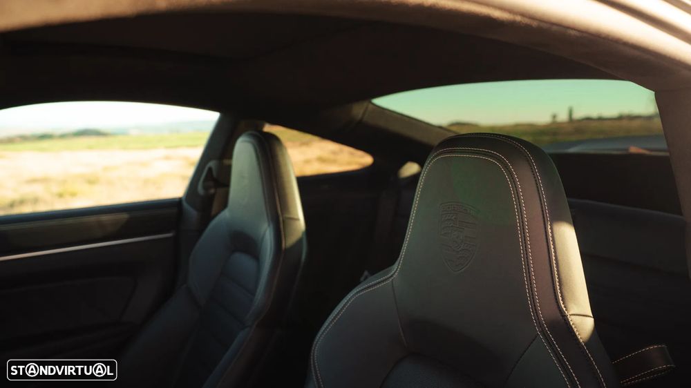 Porsche 911 (992) Turbo S - 18