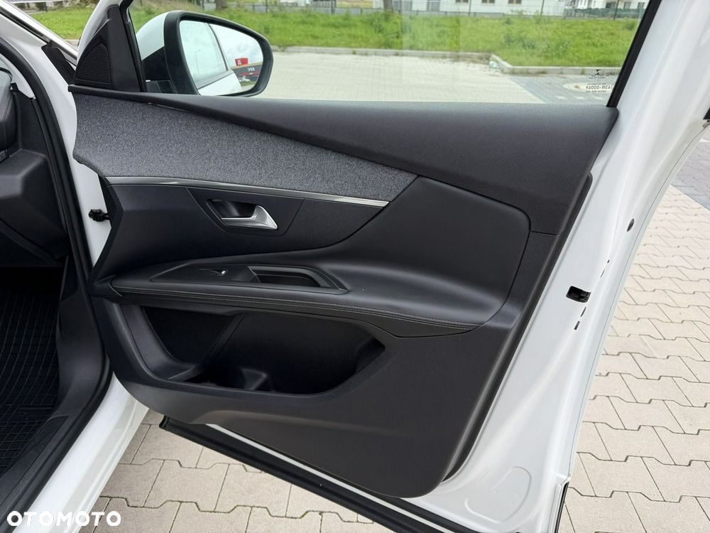 Peugeot 3008 1.6 BlueHDi Allure S&S EAT6 - 33