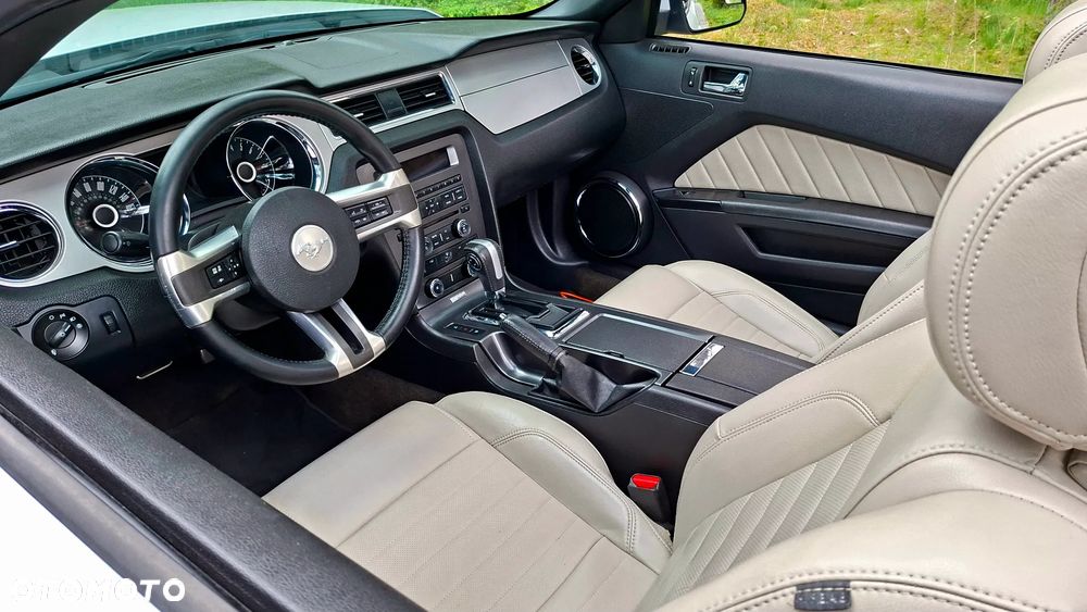Ford Mustang 3.7 V6 Premium - 34