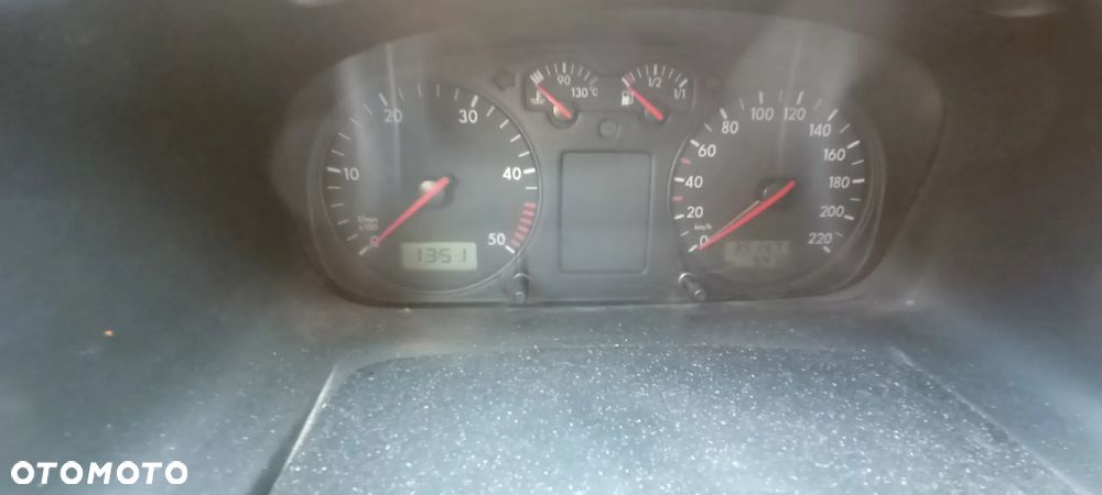 Volkswagen Transporter - 4